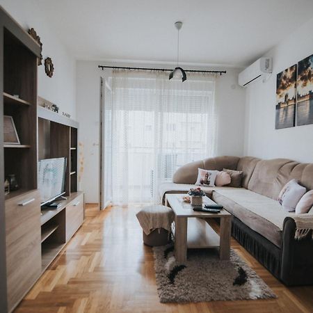 Apartment Peckham Требинье Экстерьер фото