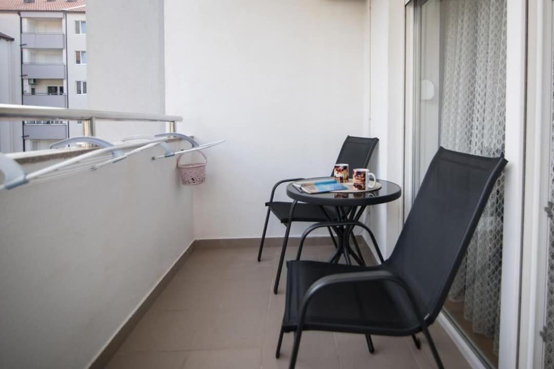 Apartment Peckham Требинье Экстерьер фото